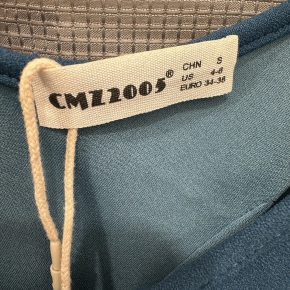 NWT Women’s Small Sz 4 Sexy V Sleeveless Ruffle Dress Cocktail Party Asymmetric - Picture 5 of 7